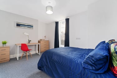 3 bed flat, Ford Park Road, Mutley, Plymouth, PL46QY - Image 4